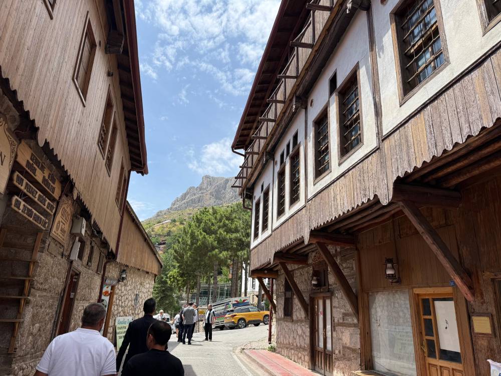 Erzincan’da kültür ve edebiyat zirvesi düzenlendi 12