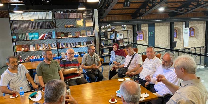 Kürsüden arta kalanlar