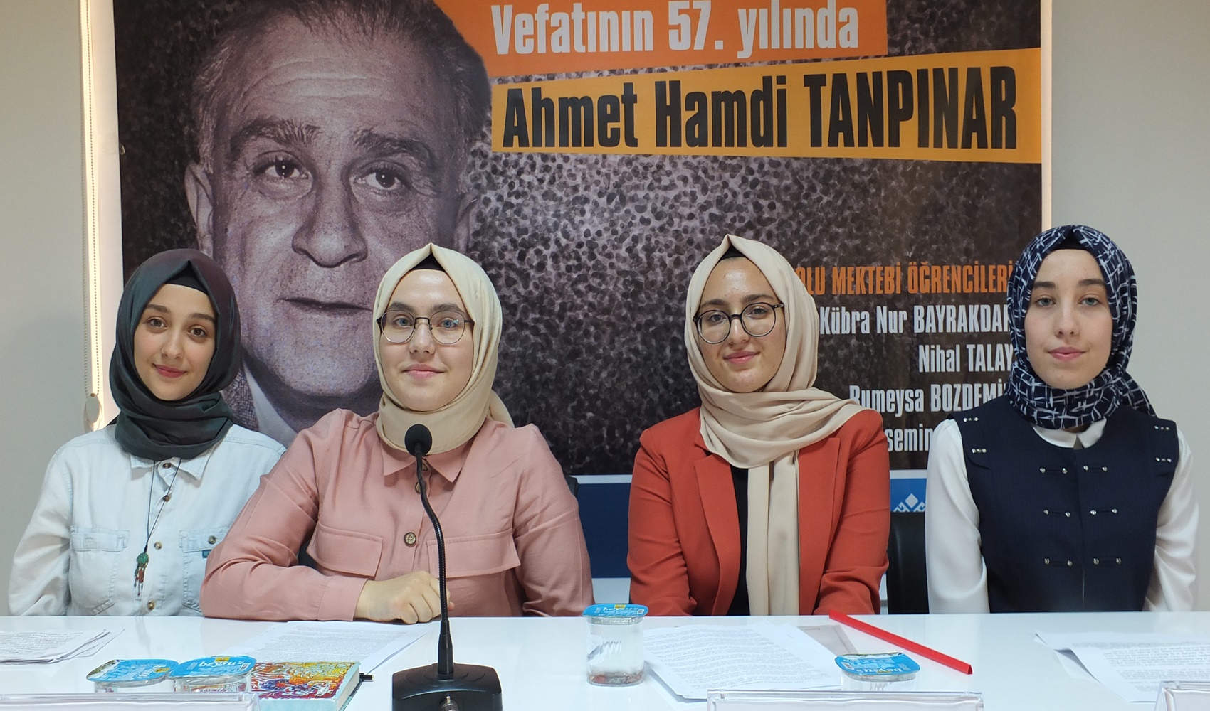 VEFATININ 57.YILINDA AHMET HAMDİ TANPINAR KONUŞULDU