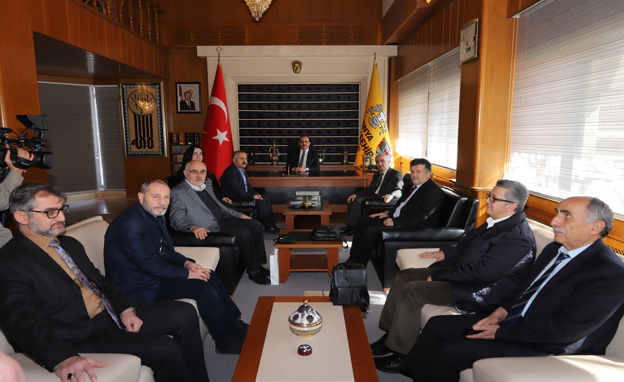 Türkiye Yazarlar Birliği Konya Şubesi Başkanı Ahmet Köseoğlu ve Yönetim Kurulu Üyeleri Konya Büyükşehir Belediye Başkanı Uğur İbrahim Altay’ı ziyaret etti.