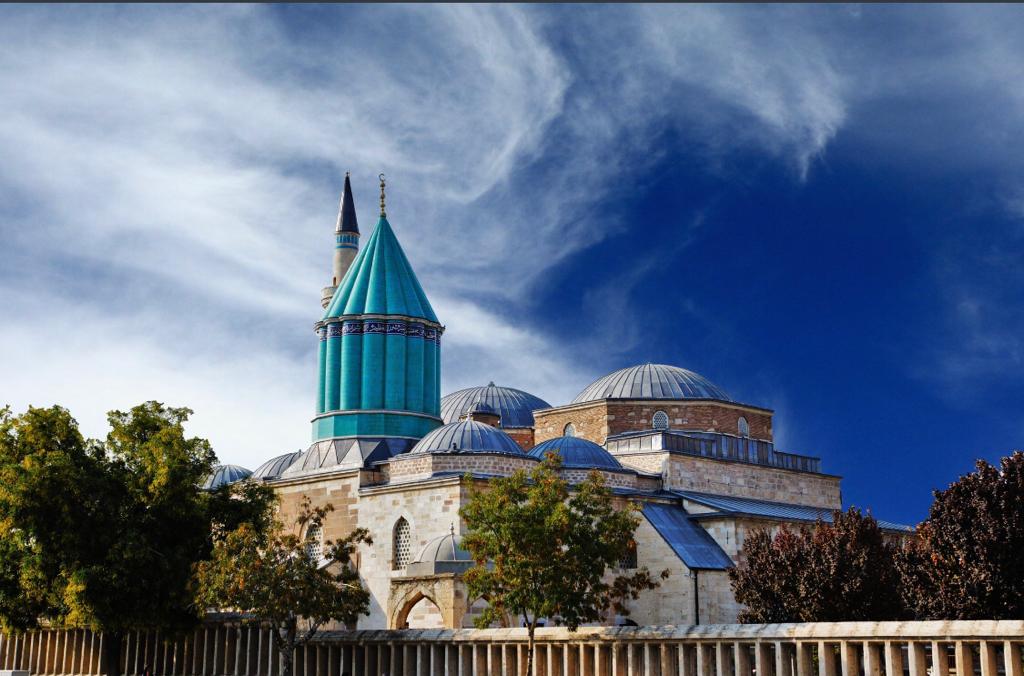 Türkiye Yazarlar Birliği Konya Şubesi Başkanı Ahmet Köseoğlu’nun 10. Mevlânâ Şiir Şöleni programı açılış konuşması metnidir.