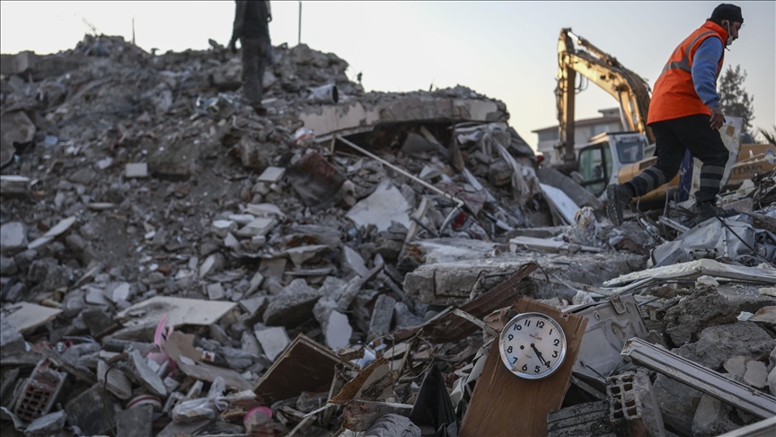Asrın depreminde 31 bin 643 kişi hayatını kaybetti