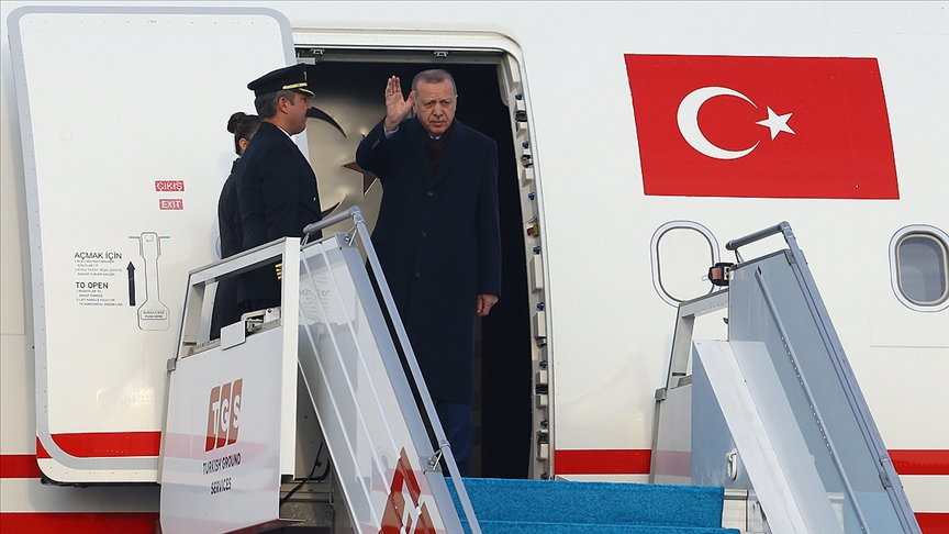 Cumhurbaşkanı Erdoğan, incelemelerde bulunmak üzere deprem bölgesine gitti