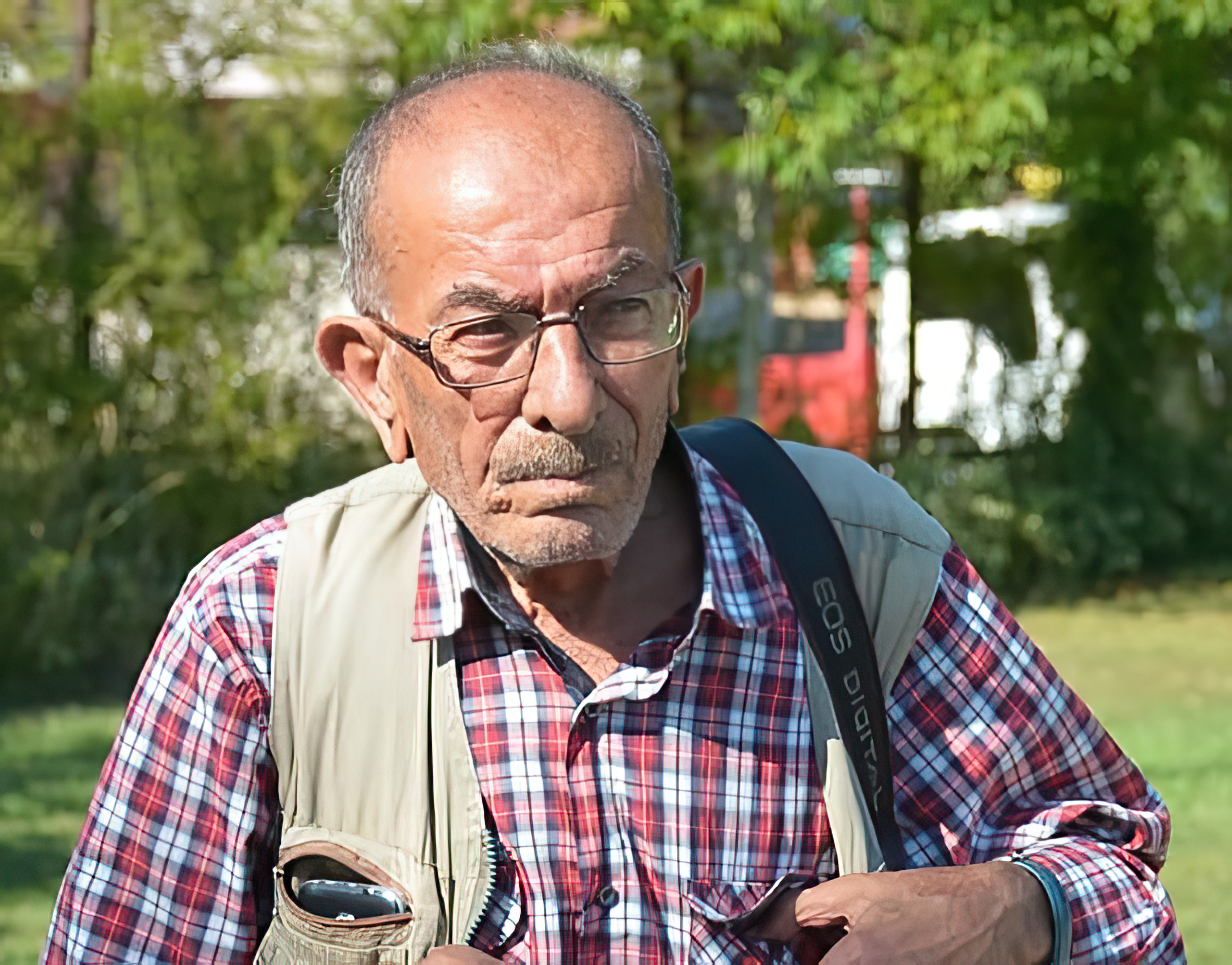 Üyemiz öykücü ve fotoğraf sanatçısı Zeki Oğuz vefat etti.