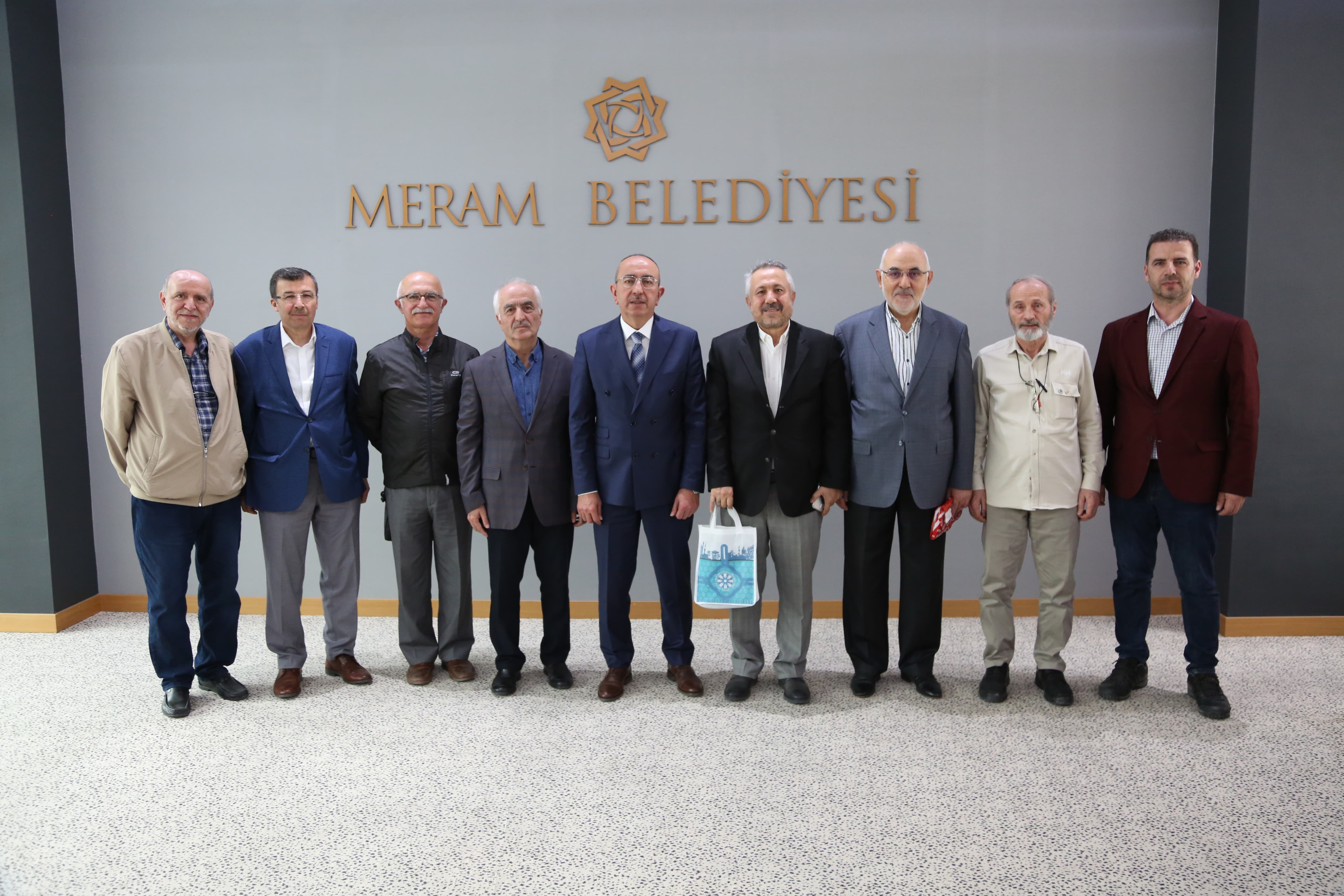 Yönetim Kurulu Üyelerinden Başkan Mustafa Kavuş'a Tebrik Ziyareti