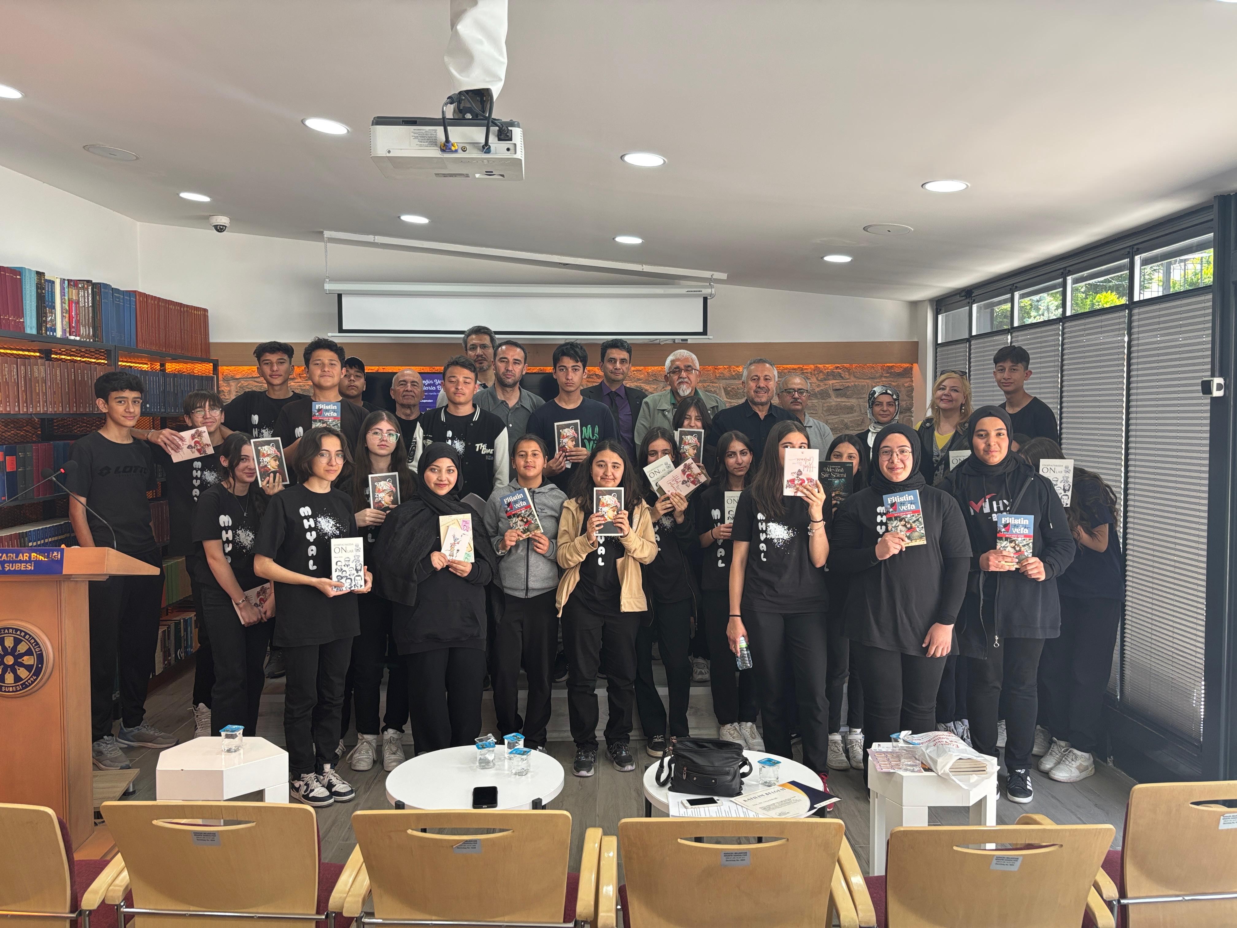 "Geleceğin Yazarları Yazarlarla Buluşuyor" projesi Devam Ediyor