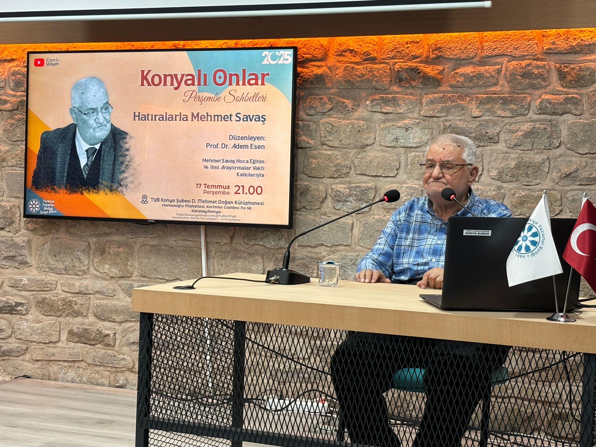 Mehmet Savaş, Hayatını ve İlmi Mücadelesini Anlattı: "İlme Adanmış Bir Ömür"