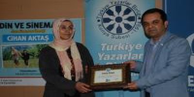 Cihan Aktaş: "Kameranın ahlakı, ona katılacak ruhla bağlantılıdır"