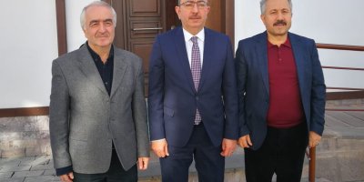 Meram Belediye Başkanı Mustafa Kavuş'tan Türkiye Yazarlar Birliği Konya Şubesi'ne Tebrik Ziyareti