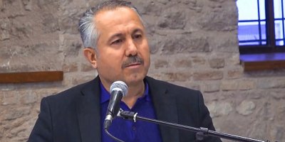 TYB Konya Şubesi başkanı Ahmet Köseoğlu'nun İstiklal Marşının 100. yılı etkinliklerinin değerlendirilmesi Mehmet Akif ve Asım’ın nesli ile ilgili olarak program öncesi yaptığı konuşma