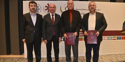 SELÇUKLU BELEDİYESİ, TÜRKÇE’NİN 15.ULUSLAR ARASI ŞİİR ŞÖLENİ’NE EV SAHİPLİĞİ YAPTI