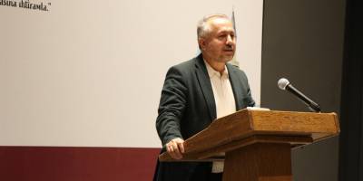 Ahmet Köseoğlu'nun Türkçenin 15. Şiir Şöleninde Konya faslında yaptığı konuşma.