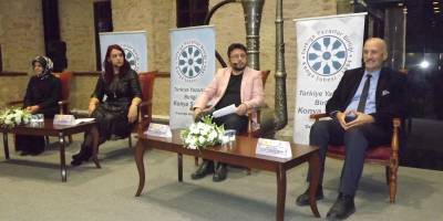 Toprak gibi kelimeleri de fethettik