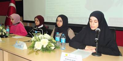 AKİF ŞAİRLİĞİNİN GÖLGESİNDE KALMIŞTIR