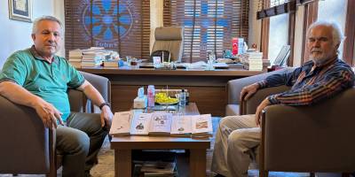 Prof. Dr. Ahmet Alkan’dan TYB Konya Şubesi’ne Beşi Bir Yerde Hediye