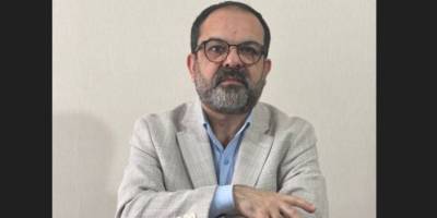 “Mesleği ayakta tutan imkanlar değil ilkelerdir”