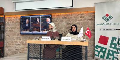 KONYA VE HATAY ARASINDA KÜLTÜR KÖPRÜSÜ: ANADOLU MEKTEBİ YILSONU PANELLERİ TYB KONYA’DA GERÇEKLEŞTİRİLDİ